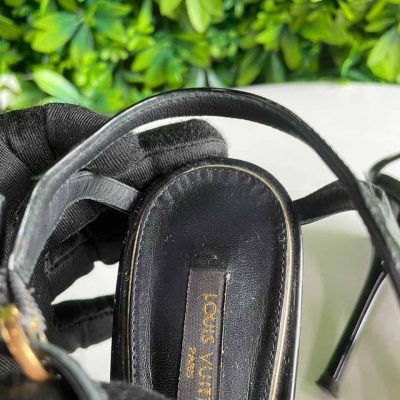 Round Coin Embellished Heels size 35.5 - Louis Vuitton