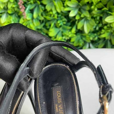 Round Coin Embellished Heels size 35.5 - Louis Vuitton